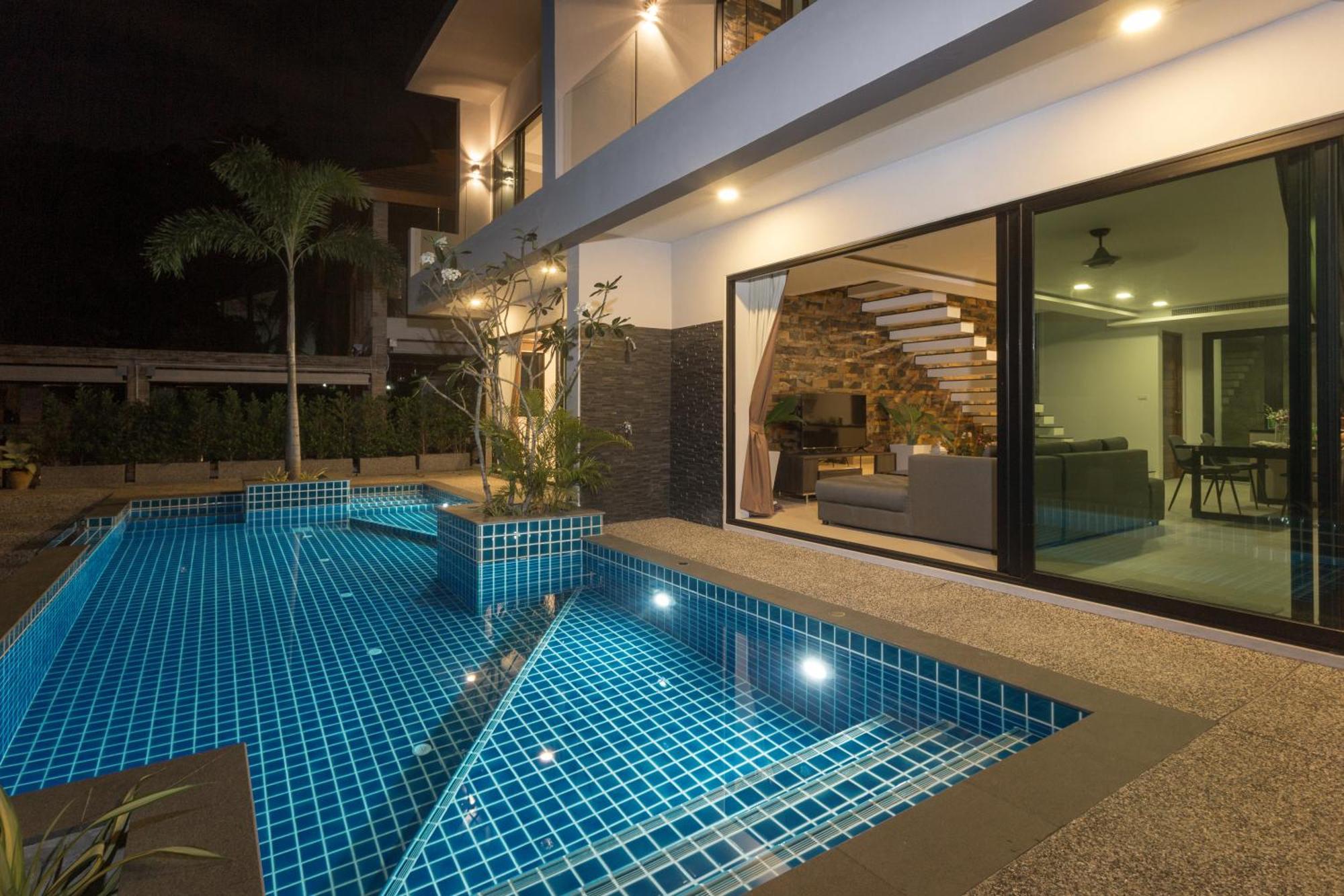 Twin Villas Seaview Kata 외부 사진