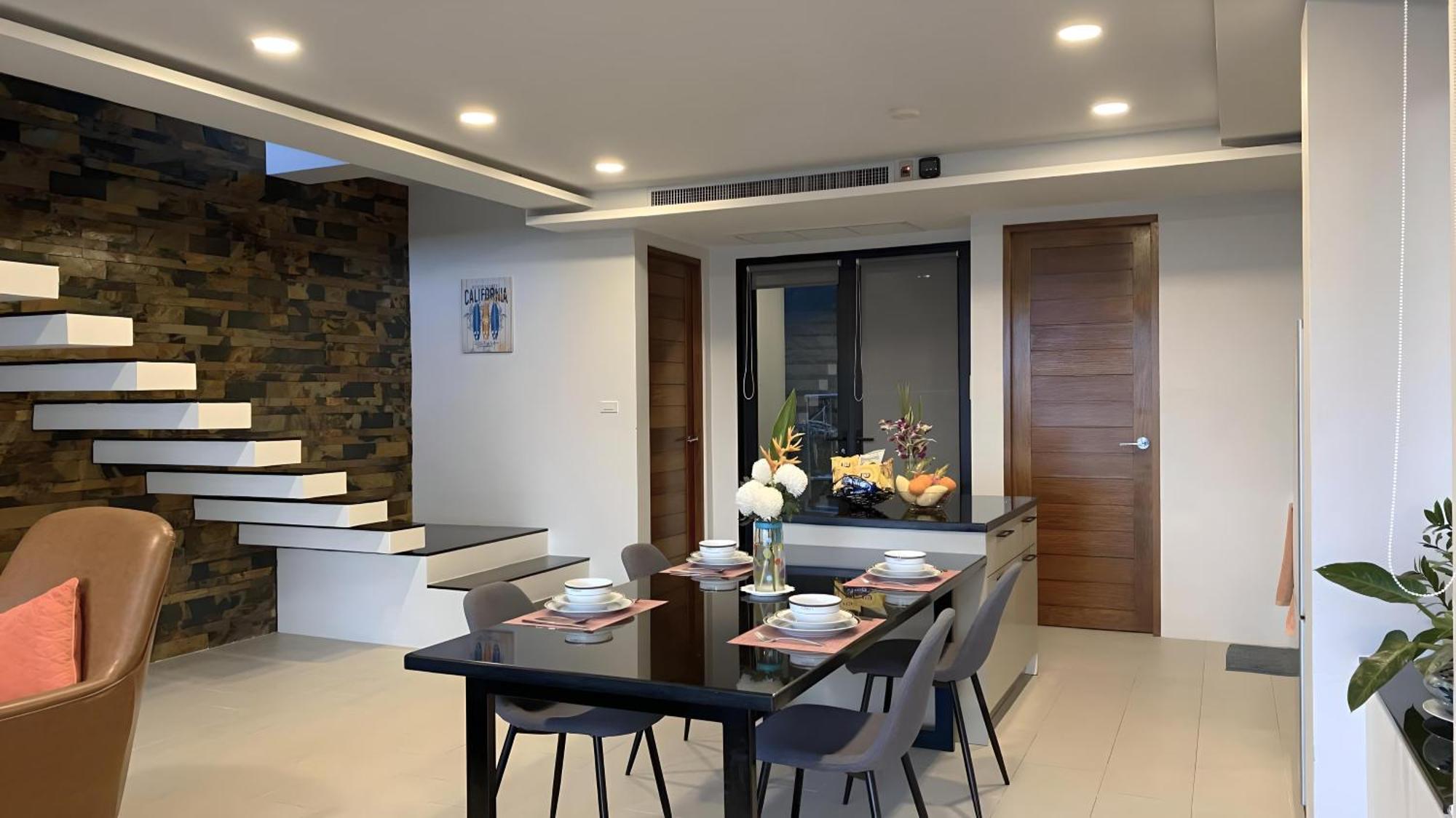 Twin Villas Seaview Kata 외부 사진