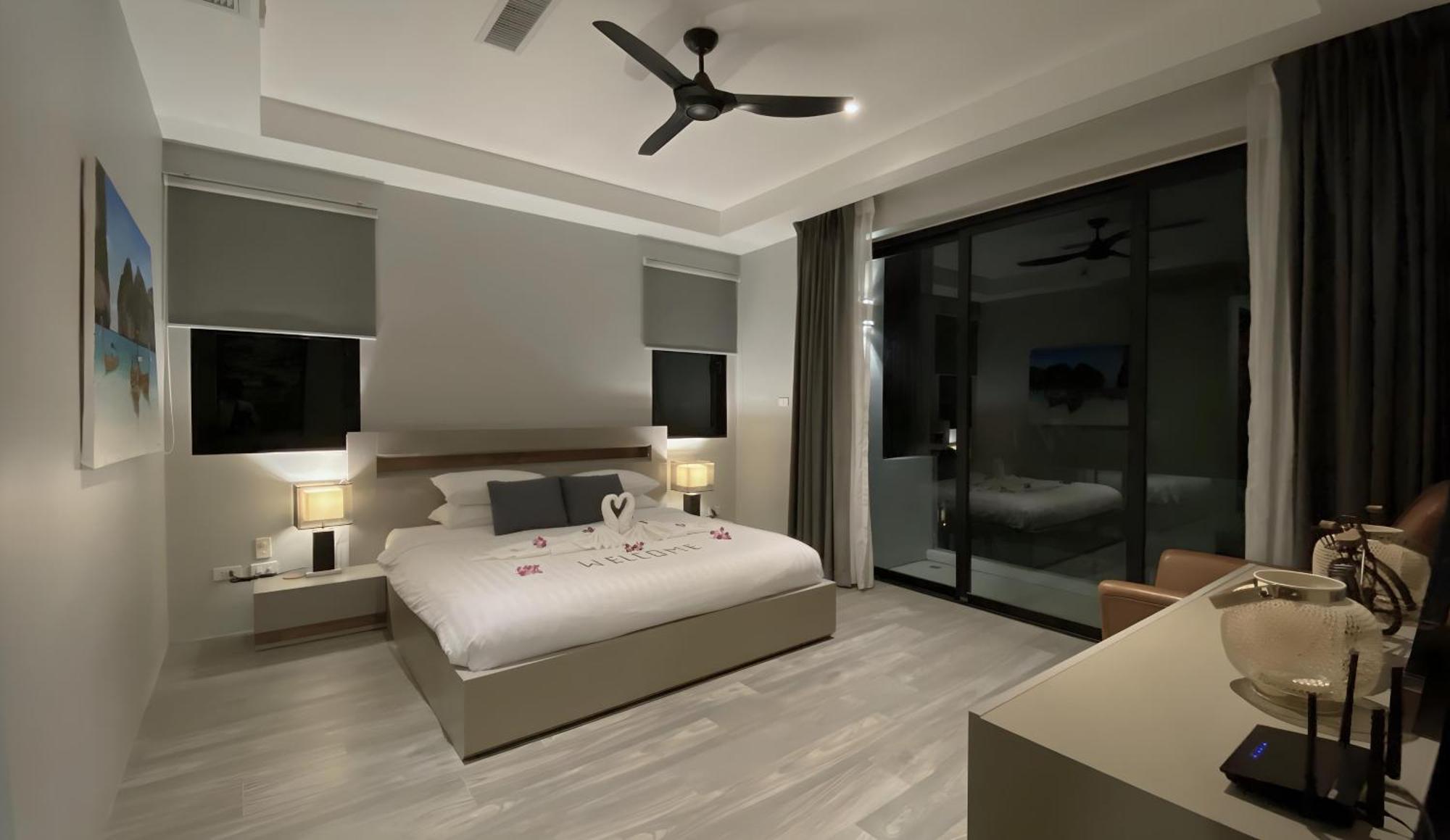 Twin Villas Seaview Kata 외부 사진