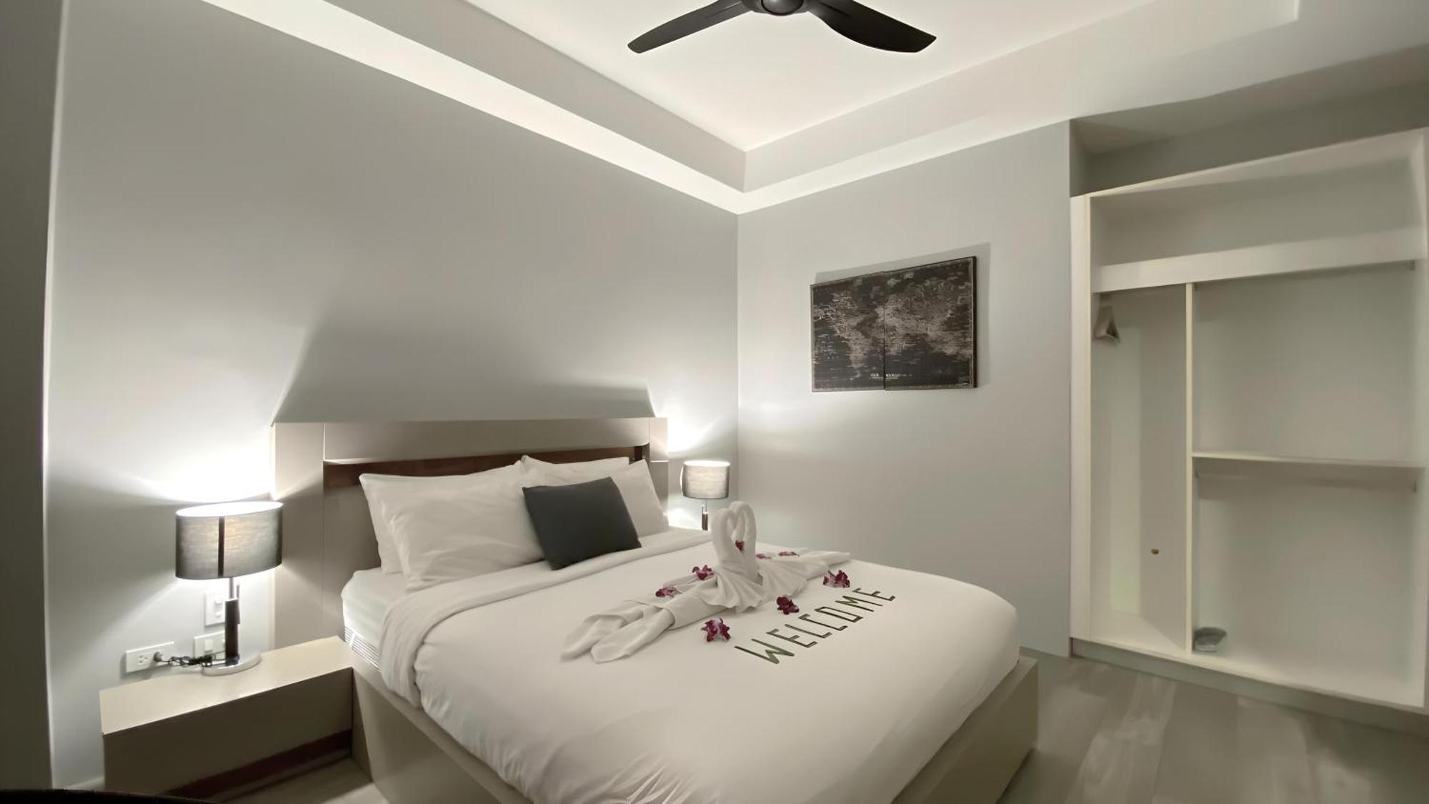 Twin Villas Seaview Kata 외부 사진