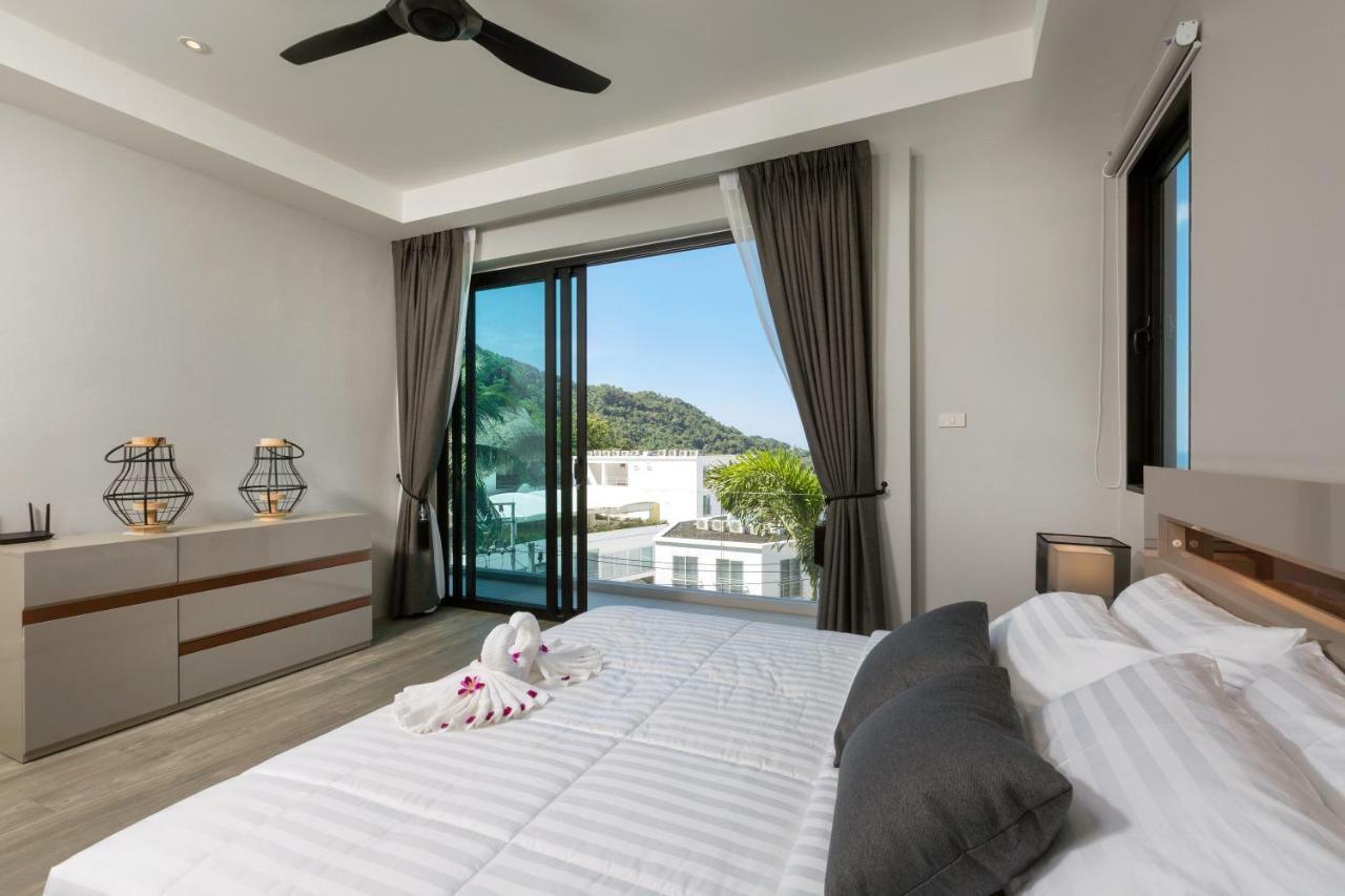 Twin Villas Seaview Kata 외부 사진
