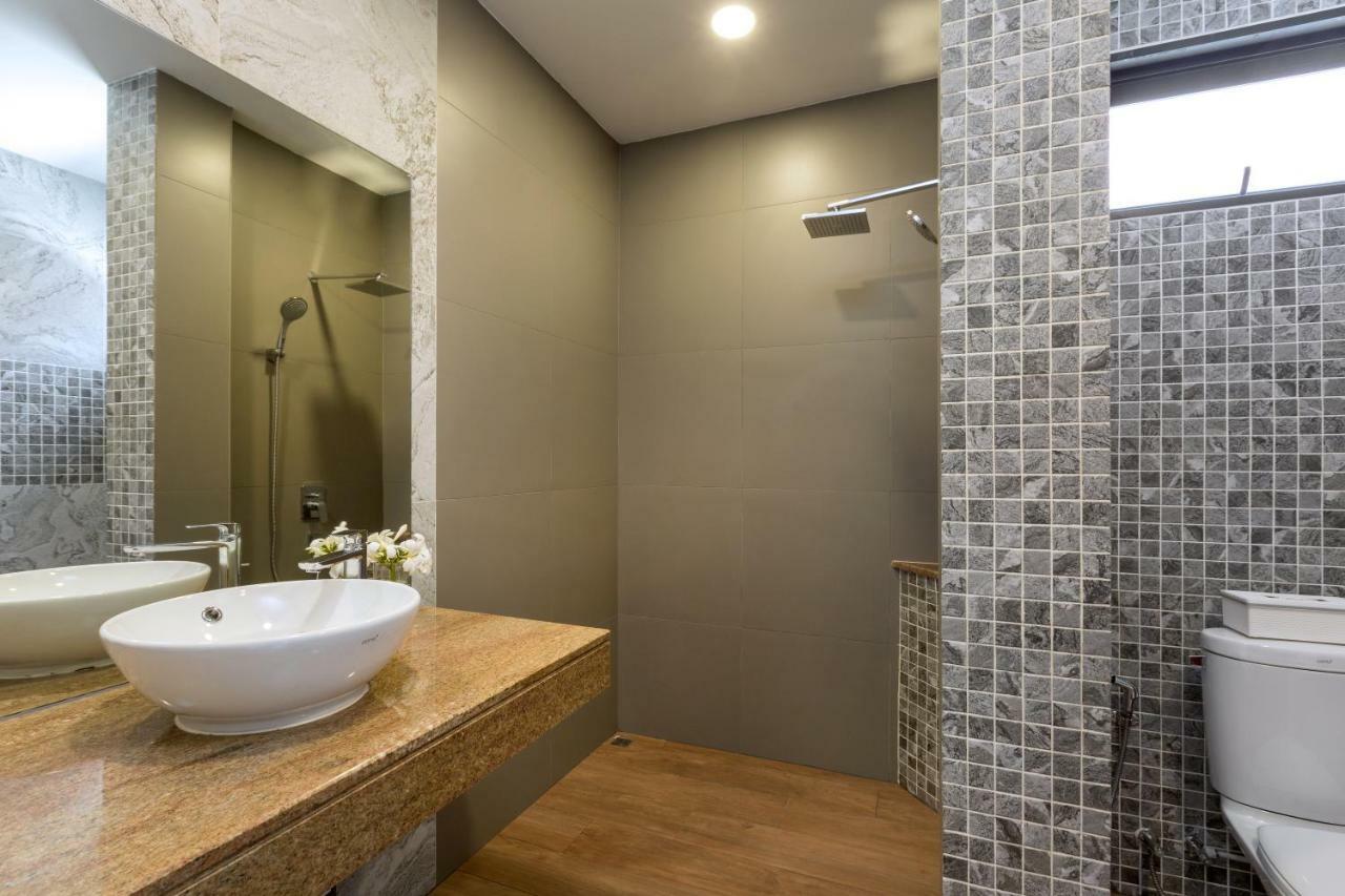 Twin Villas Seaview Kata 외부 사진